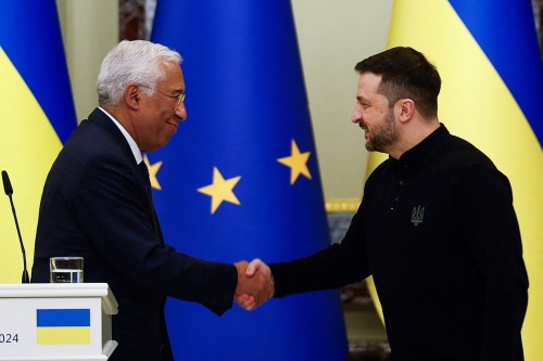 Zelenskiy urges Biden to rally support for Ukraine’s NATO membership